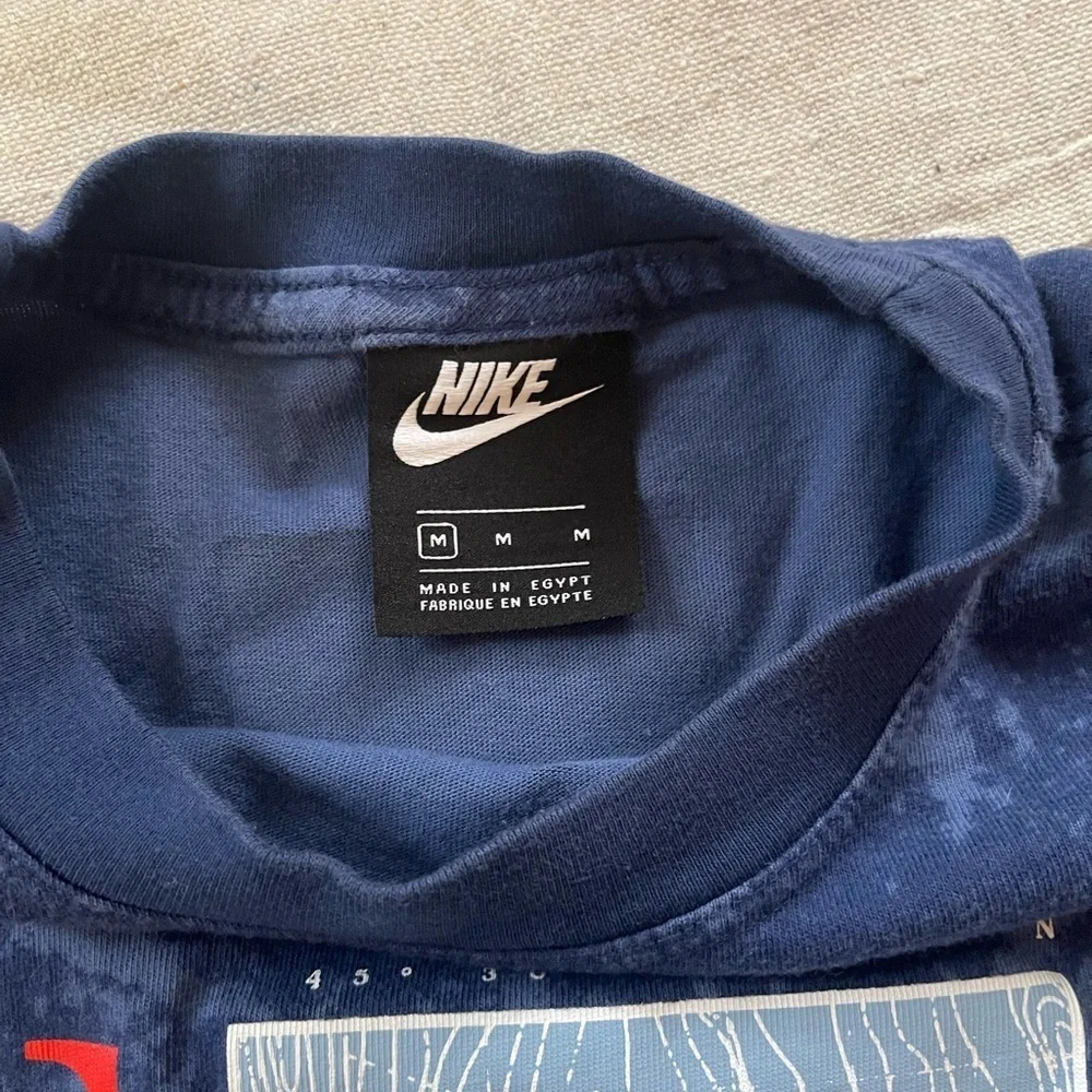Nike box tee